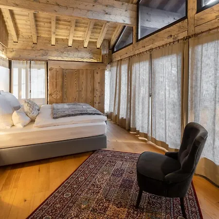 Alpenhof 萨斯阿尔马格尔